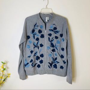 Sahalie embroidered sweater size M
